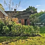 Casa de Férias Historisches Reetdach-haus - Bis Zu 20 Personen Grossefehn