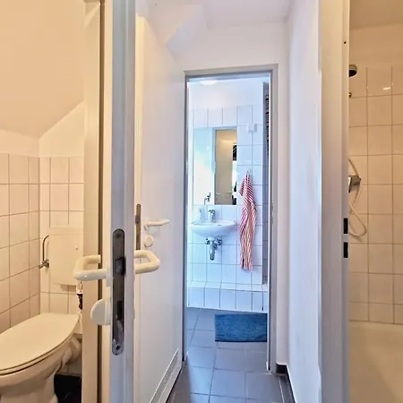 Historisches Reetdach-haus - Bis Zu 20 Personen Grossefehn