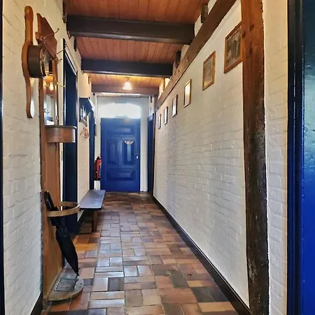 Historisches Reetdach-haus - Bis Zu 20 Personen Semesterbostad *
