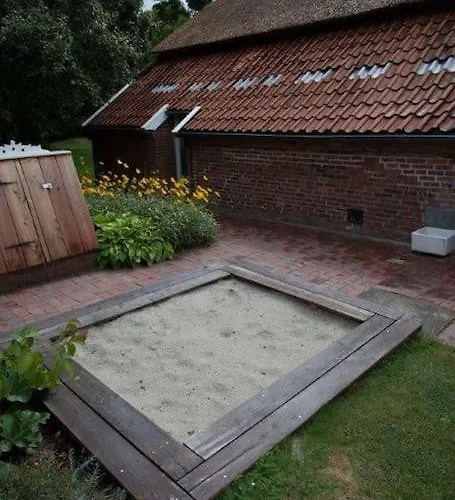 Historisches Reetdach-haus - Bis Zu 21 Personen Ferienhaus