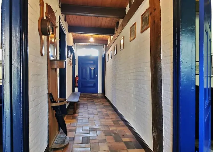 Historisches Reetdach-haus - Bis Zu 20 Personen 度假居 *